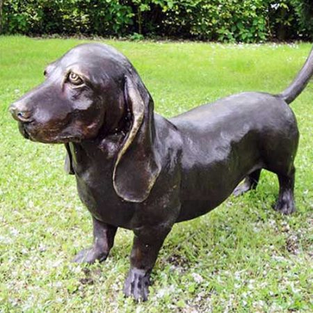 Bronze Dog : Basset Hound : Hunter : Escar UK Bronze