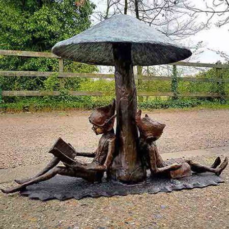 Bronze Elves : Two Elves Sheltering : Escar UK Bronze