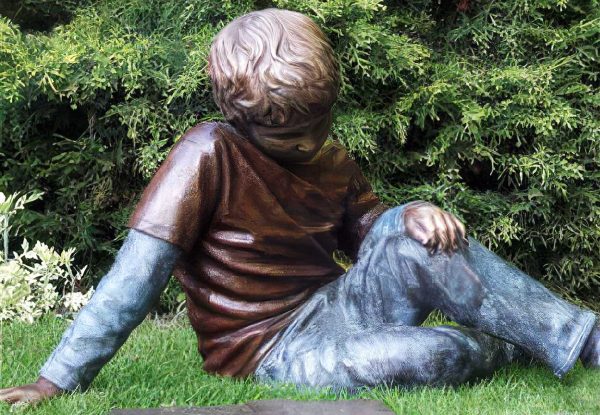 Bronze Figure : Toby Reading a Comic Sculpture-1 : Escar UK Bronze