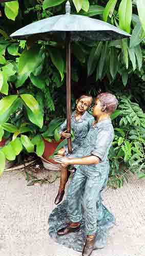 Bronze Figures : Brolly Kids : Water Feature-5 : Escar UK Bronze