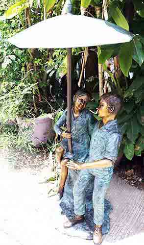 Bronze Figures : Brolly Kids : Water Feature-6 : Escar UK Bronze