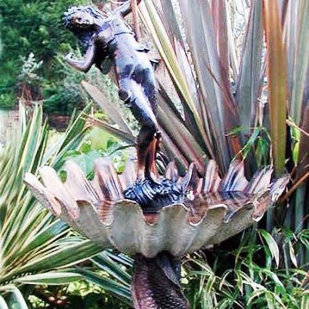 Bronze Fairy in a Shell Bowl Fountain : Escar UK Bronze