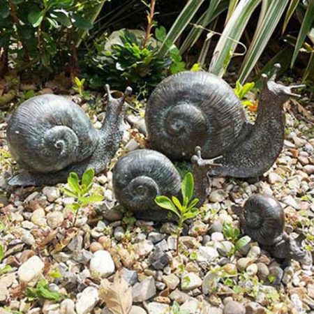 Bronze Snail Family : Four Snails : Escar UK Bronze