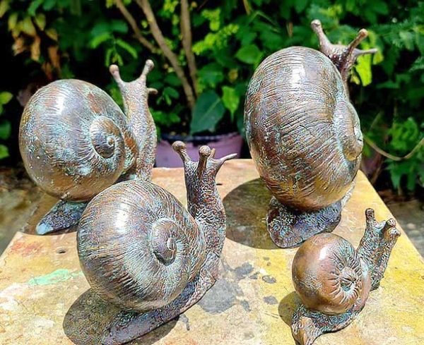 Bronze Snail Family : Four Snails-5 : Escar UK Bronze