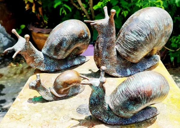 Hollow Cast Bronze Snails : Family of Four-5