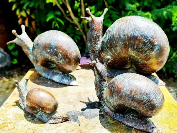 Hollow Cast Bronze Snails : Family of Four-7