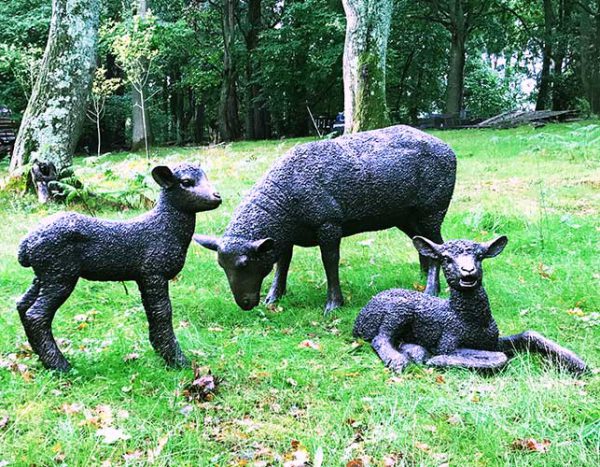 Bronze Sheep Grazing : Escar UK Bronze