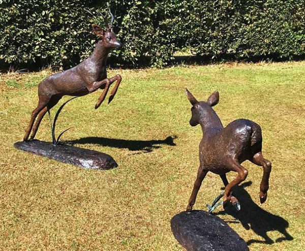 Bronze Roe Deer : The Chase-5 : Escar UK Bronze