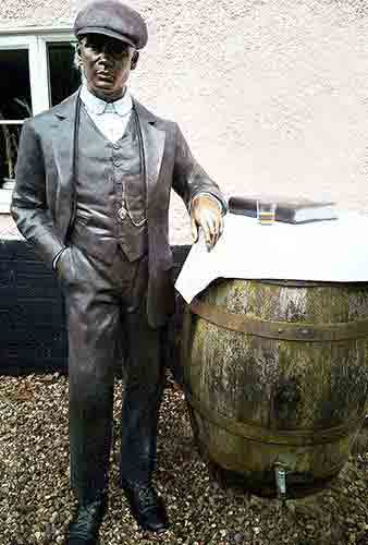 Bronze Commissioned Statue Thomas Shelby-2: Escar UK Bronze