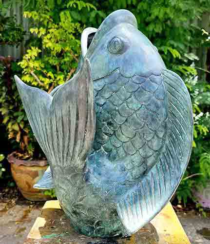 Bronze Fountains : Fish Vase Fountain : Large-7 : Escar UK Bronze
