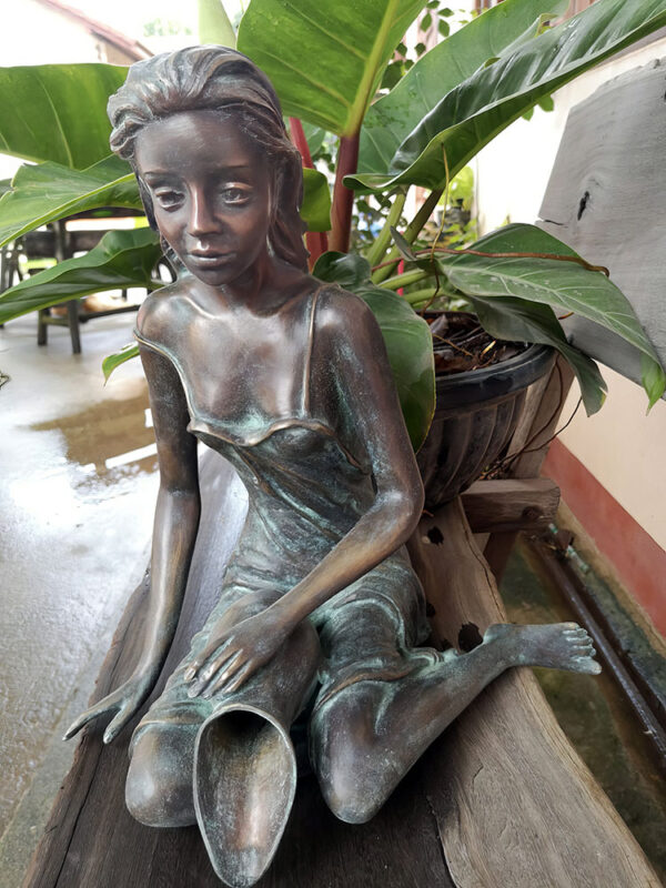 Hollow Cast Bronze Figure : Daisy Large : Green-3