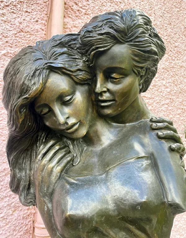 Hollow Cast Bronze Art : Boy and Girl : Love Sculpture-3