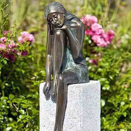 Bronze Figure : Emma Resting : Large : Escar UK Bronze