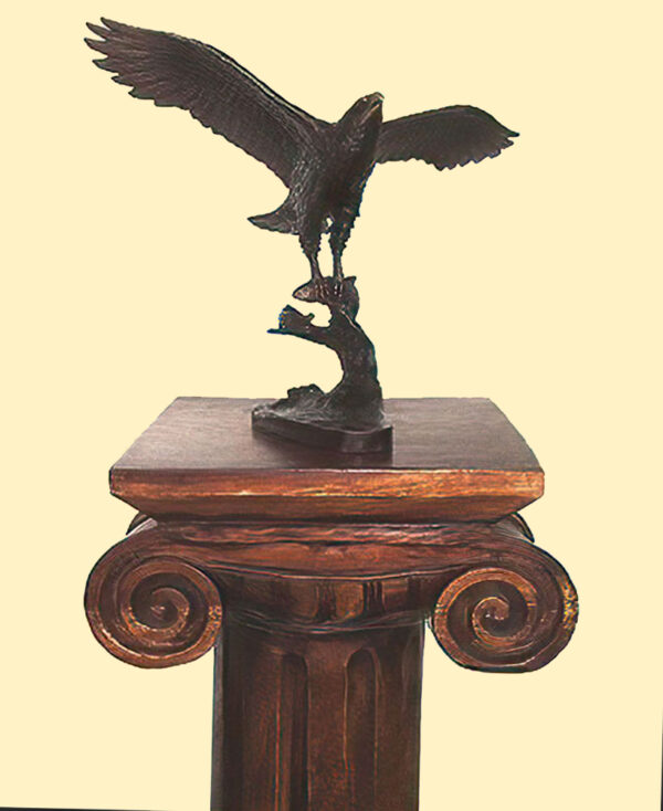 Hollow Cast Bronze Bird : Table-Top Fishing Eagle-1