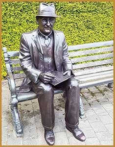 Bronze Commission Statue - L.S Lowry Sitting on a Bench