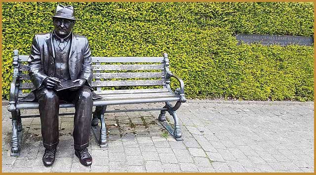 Bronze Commissioned Statue - L.S. Lowry Bench 1