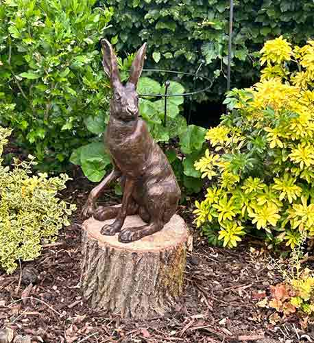 Bronze Seated Hare Harley-1 : Escar UK Bronze